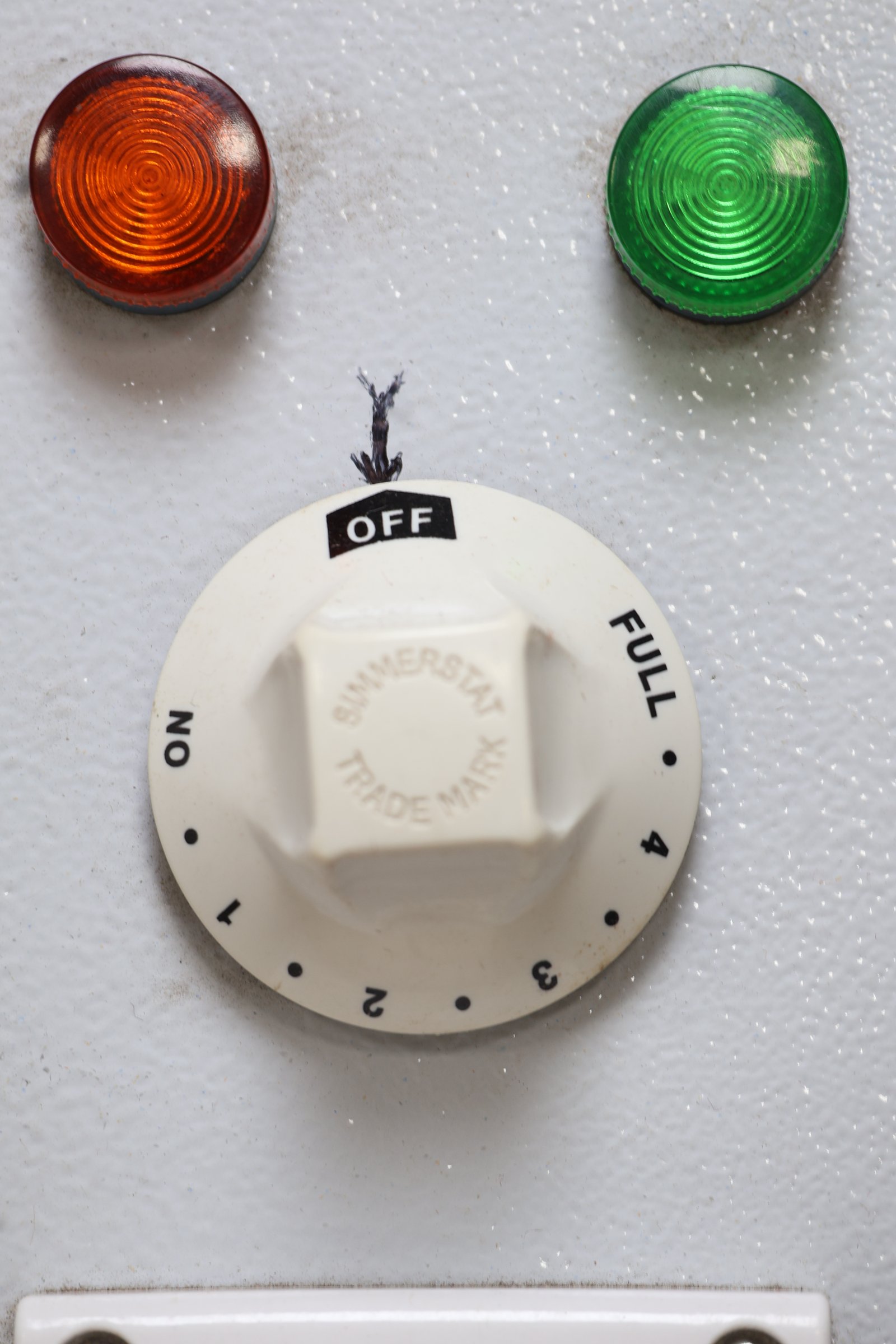 Heat control box with MCB. - View 5